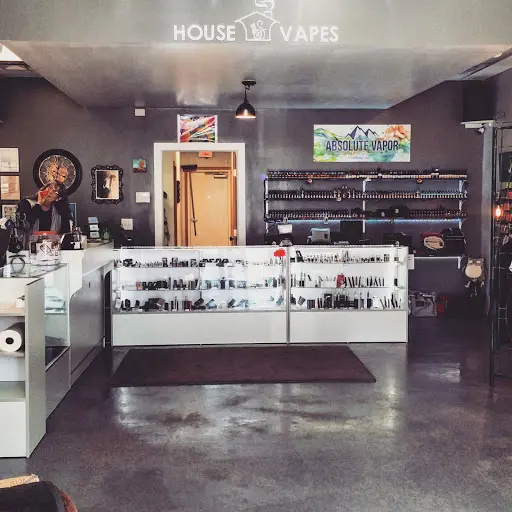 elfbar nachfüll pod läuft aus Smoke and Vape Tokz | Smoke and Vape Shop main image 1