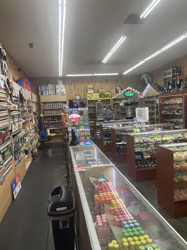 elfbar nachfüll pod läuft aus Downey Smoke Shop and vape shop