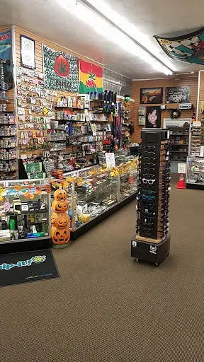 Freaky's Smoke Shop & Tattoo I Colfax | CBD Shop in Denver, Colorado