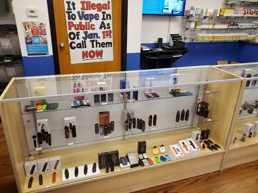elfbar nachfüll pod läuft aus Vape store hi-res stock photography and images