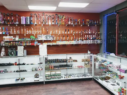 ROYAL TOBACCO & VAPE OUTLET- HOOKAH-CIGAR- VAPE- CBD & KRATOM | CBD Shop in  Newark, Delaware
