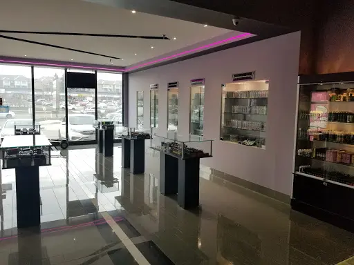 elfbar nachfüll pod läuft aus 1 Rated Dispensary For Flavoured Vapes And Wax Pens In Montreal - Oka's  Marijuana Dispensary
