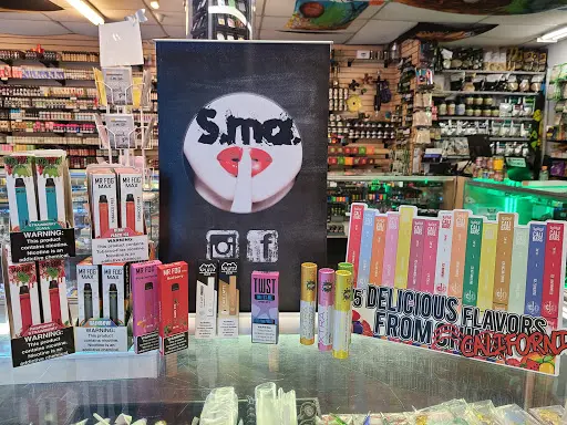 SMASH GLASS and VAPE / AURORA premium kratom, CBD, smoke & vape shop | CBD Shop in Aurora, Colorado SMASH GLASS and VAPE / AURORA premium kratom, CBD, smoke & vape shop | CBD Shop in Aurora, Colorado