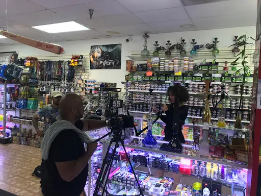 TOBACCO KING & VAPE KING OF GLASS, HOOKAH, CIGAR AND NOVELTY | CBD Shop in  Arlington, Virginia