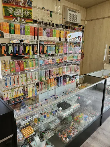 Clyde Smoke Shop