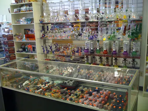 elfbar nachfüll pod läuft aus CBD Shop France - Magasin de cbd, 534 rte Nice, 06600 Antibes (France) main image 1