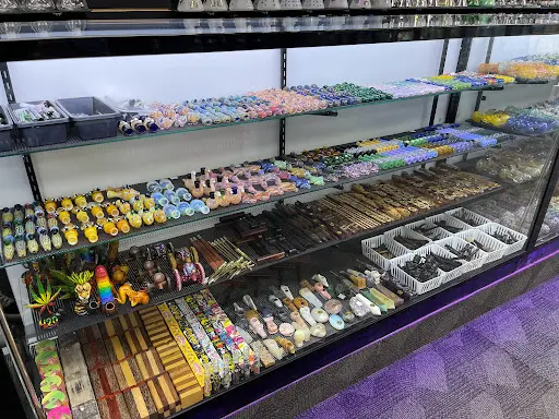 elfbar nachfüll pod läuft aus Inside Britain's 'vape capital' where 54 e-cigarette shops line two streets