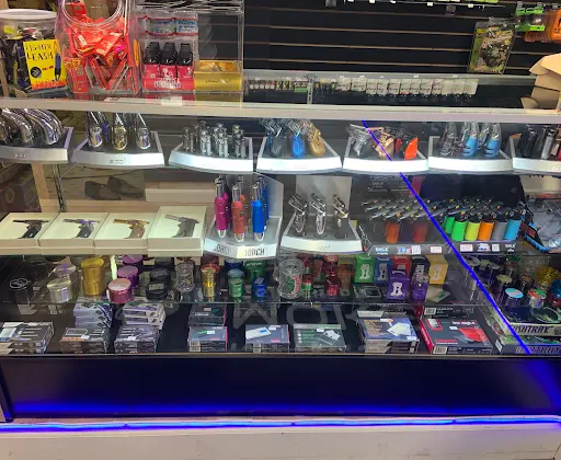 how much is a new juul charger Smoke & Vape main image 1