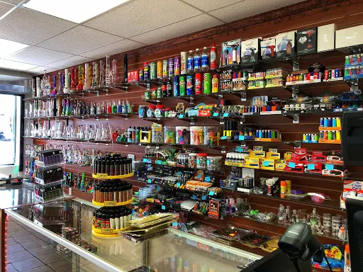 Why Are Smoke Shops Popping Up Everywhere in Baltimore? | SmokeShopBaltimore.com