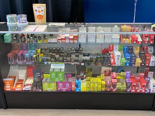 Smoke & Vape Central DELTA 8 DELTA 10 THC O HHC 3CHI KIK CAKE KRATOM ESCO  BARS OPMS SHOTS ELFBAR