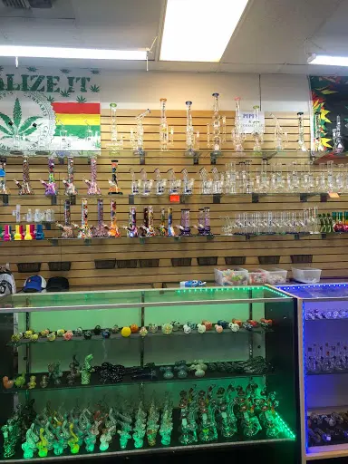 Smokin' Hot Pipes and Tobacco