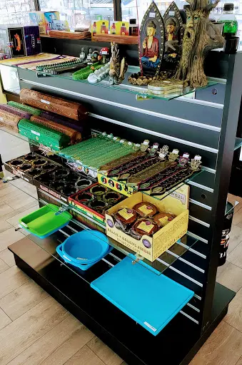 The Good Life Smoke Shop | Vape shop | Hookah | Headshop in Tampa, Florida