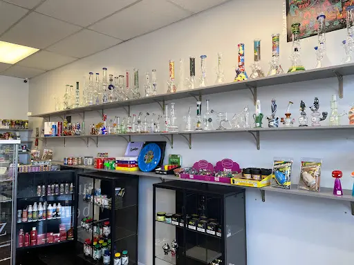 True-Vibez smoke shop | Headshop in Chicago, Illinois