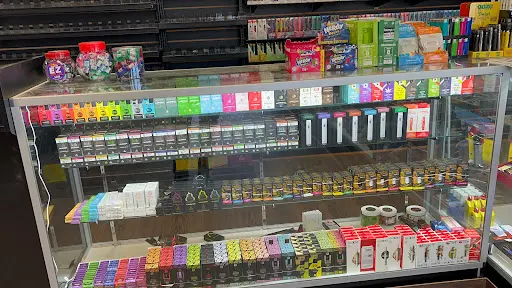 Z'S TOBACCO &VAPE | Headshop in Greensboro, North Carolina