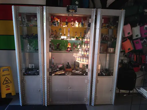 elf bar vape uk THE AVENUE SMOKE & VAPE - Updated May 2026 - 42 Photos & 142 Reviews -  16899 Beach Blvd, Huntington Beach, California - Vape Shops - Phone Number main image 0