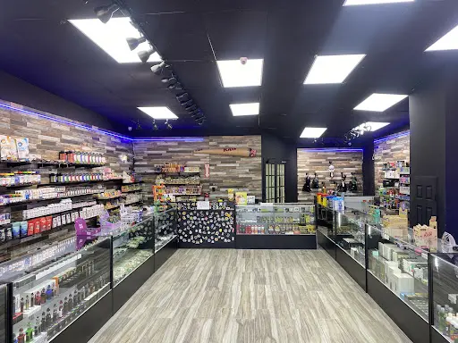 elfbar nachfüll pod läuft aus PUFF N PASS SMOKE & VAPE SHOP (2026) All You Should Know BEFORE You Go (w/  Reviews & Photos) main image 1
