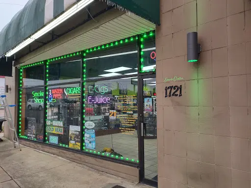 elfbar nachfüll pod läuft aus Vape shop closed down after selling counterfeit tobacco and illegal vapes main image 0