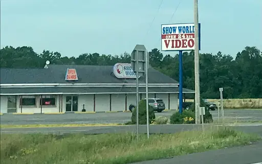 Show World Waterloo | Vape Shop in Junius Town, New York