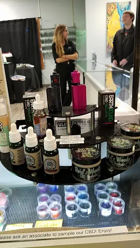 Vape N Juice / CBD HQ | Vape Shop in Loves Park, Illinois