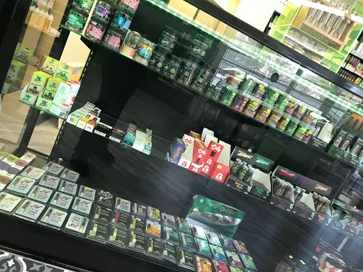 elfbar nachfüll pod läuft aus ROLL N' SMOKE - Updated May 2026 - 16 Photos - 401 N 114th St, Omaha,  Nebraska - Vape Shops - Phone Number main image 0
