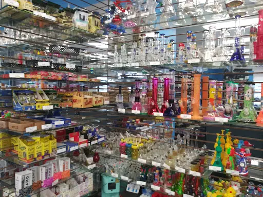 Ohmies Vape And Glass Emporium #1 | Vape Shop in Fayetteville, Arkansas