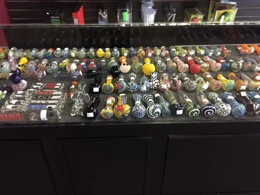 emporium vape shop Luckys Vape Emporium