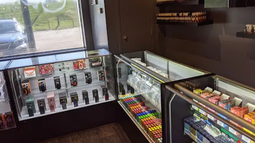 vape shops lincoln Easy to find in Thorndale. Good prices, great selection, and a chill  atmosphere. Swing through and say what’s up!, Address:, 2709 Lincoln Hwy,  Thorndale, PA