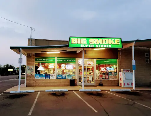 elf bar vape uk Beau Vallon Beach Big Dog Vapes main image 1
