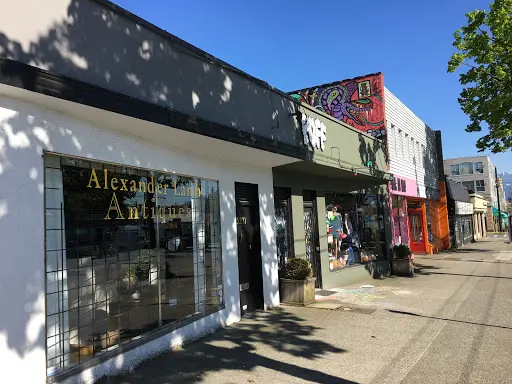 elf bar vape uk Uptown Vapors - Vape and Smoke Shop - Reviews, Photos & Phone Number -  Updated April 2026 - Tobacco Shops in Henry County, Illinois (IL) main image 1