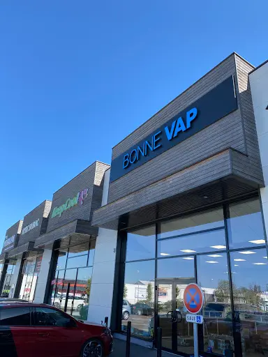 photos de vap et sens Discover the Al Fakher Crown Bar 8000 Puffs Vape in France