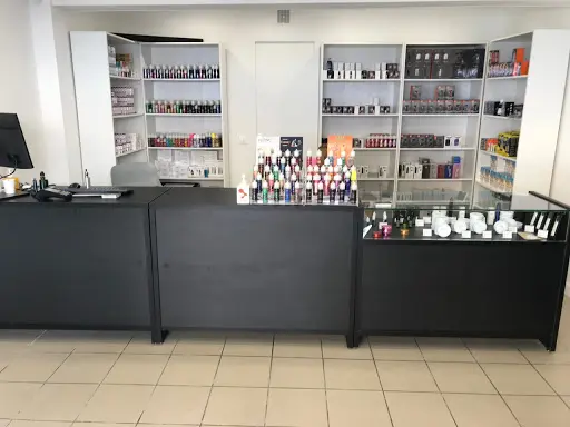elfbar nachfüll pod läuft aus Tobacco products shop hi-res stock photography and images