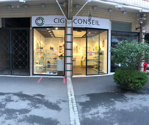 Reputable Vape Shops in Versailles, Ile-de-France With Best Price