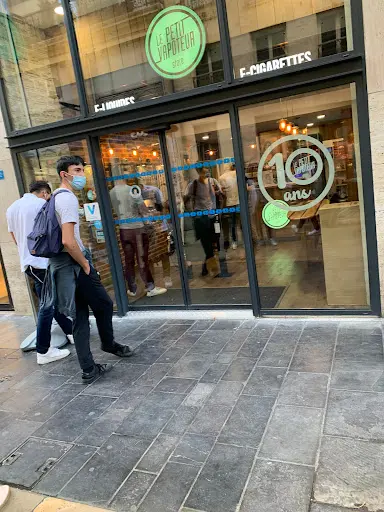 Le Petit Vapoteur Bordeaux | Vape Shop in Bordeaux, New Aquitaine
