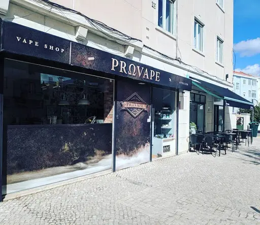 elfbar nachfüll pod läuft aus Avenue Jean Medecin Nice Shopping