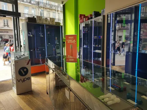 vape shop lille Le Petit Vapoteur ouvre une boutique de cigarettes électroniques à Lille main image 1