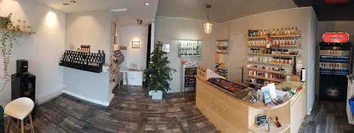 vape annecy Entre lac et sommets, la vape a aussi son adresse. 🌿 📍 43 rue Vaugelas,  ANNECY main image 0