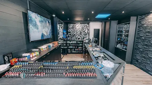 vap lorient La 13e boutique morbihannaise Vap'Ohm a ouvert ses portes à Brec'h